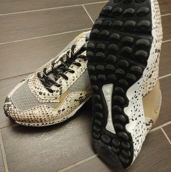 New STEVE MADDEN wedge cliff fashion Sneakers - Picture 4 of 5
